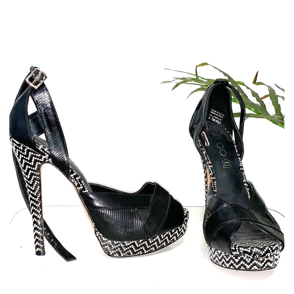 Aldo Women’s Heels Black & White Tribal